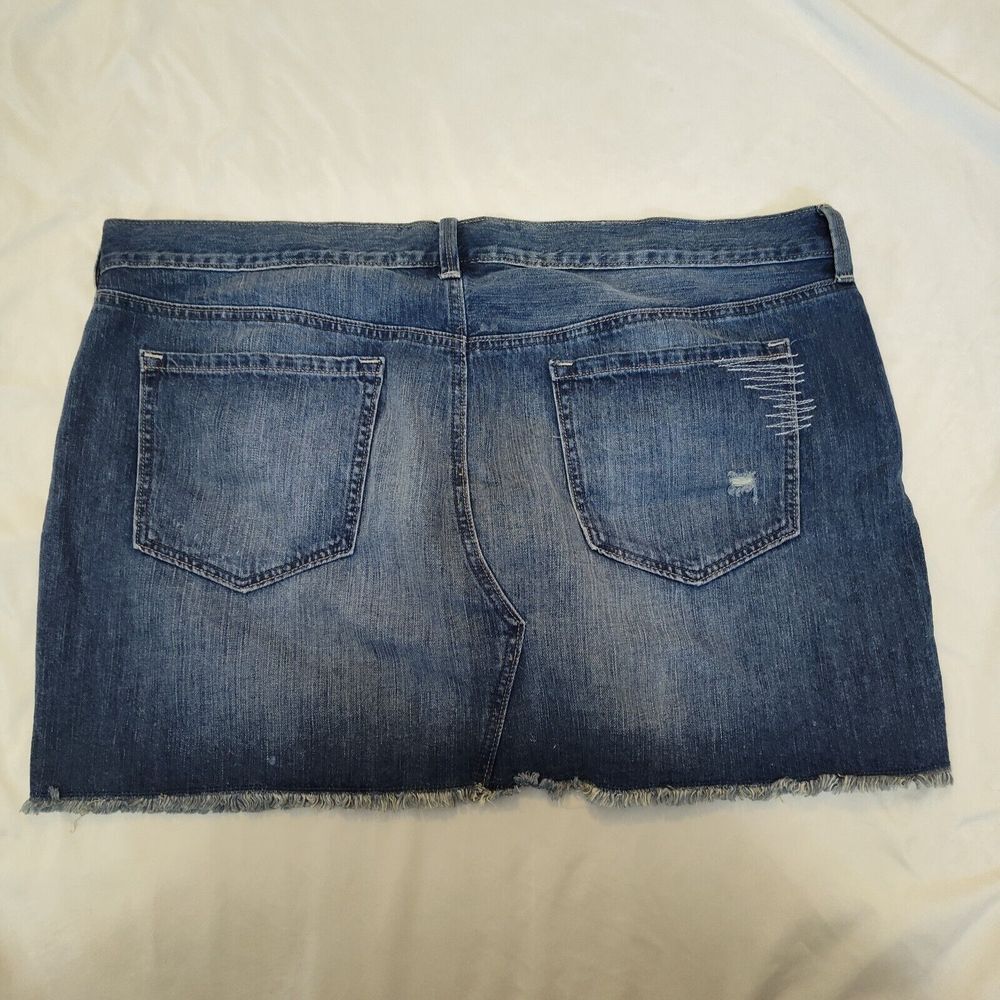 Lot of 3 Old Navy Denim Black Pants, Shorts, and Skirt Women's Size 18 - Picture 7 of 12